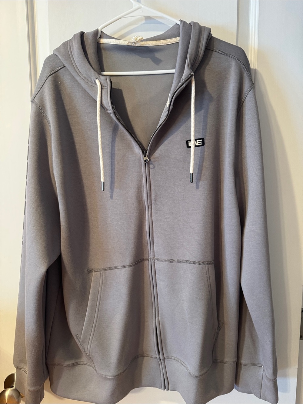 Men’s American Eagle Gray Zip-Up Hoodie with Drawstring